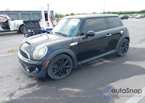 2011 Mini Cooper S z USA, uszkodzony, nr VIN WMWSV3C50BTY14957